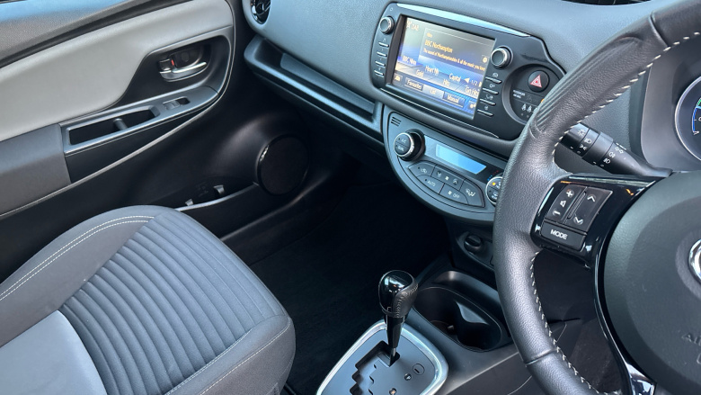 Toyota Yaris 1.5 Hybrid Icon 5dr CVT Hybrid Hatchback